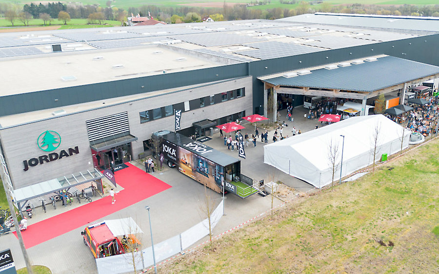 De uitbreiding in Estenfeld werd met een huisbeurs ingehuldigd