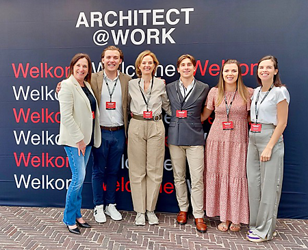 Het team van de organisatie met links Nathalie Sandra directeur ArchitectWorkpng