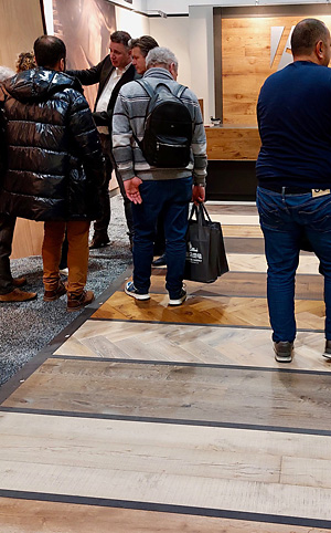 Opvallende museale presentatie van Heywood domotex 2023