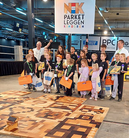 NK Parketleggen voor Kinderen met links Jan en rechts Bas van der Kroef