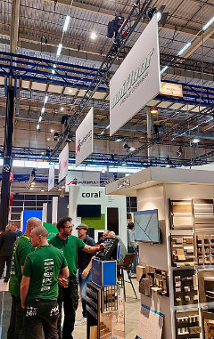 Aansluitend op de stand van Peitsman stonden zoals altijd de verbonden presentaties van Quick Step mFLOR Eurocol en Unifloorjpg