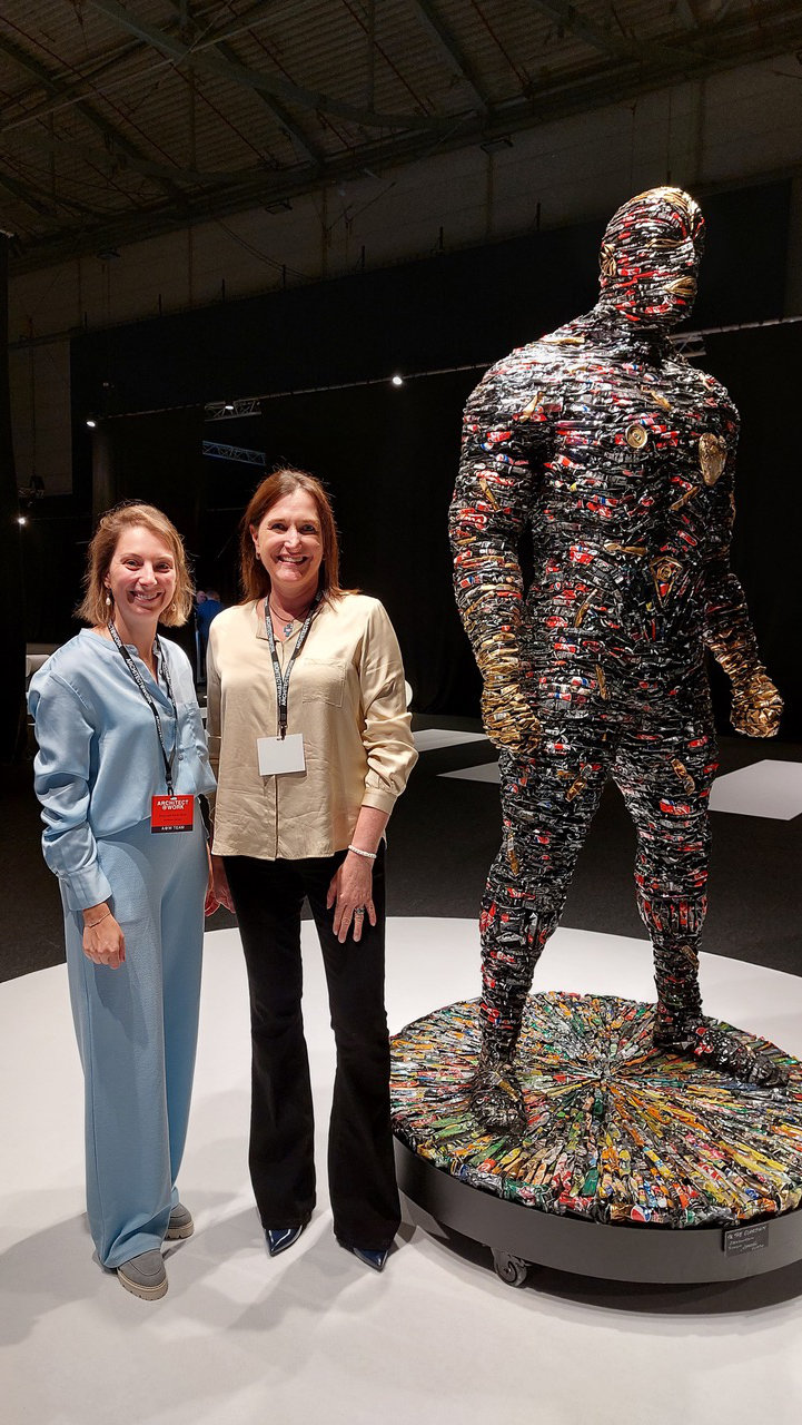 Anne Laure Van de Ginste en Nathalie Sandra rechts respectievelijk beursmanager en directeur van ArchitectWork tijdens de laatste editie van ArchitectWork Rotterdam