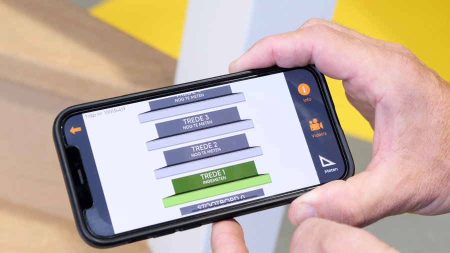 Nadat de order is aangemaakt in de PPC portal kan de trap binnen 1 tot 15 uur nauwkeurig worden ingemeten via de app
