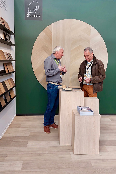 Een goed gesprek op de stand van Therdex uit Genemuiden