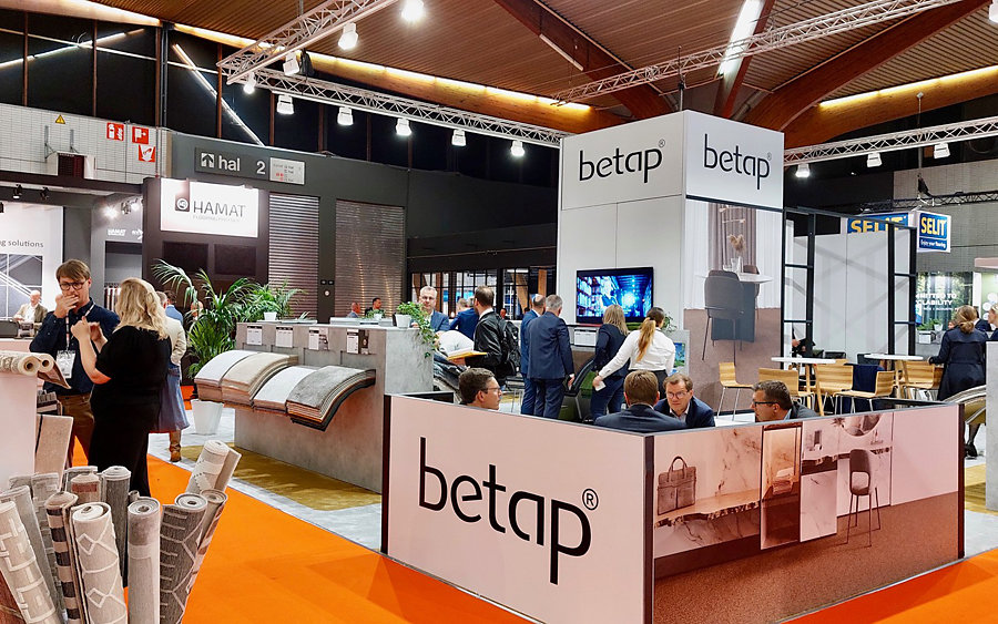 Een komen en gaan van bezoek op de stand van Betap