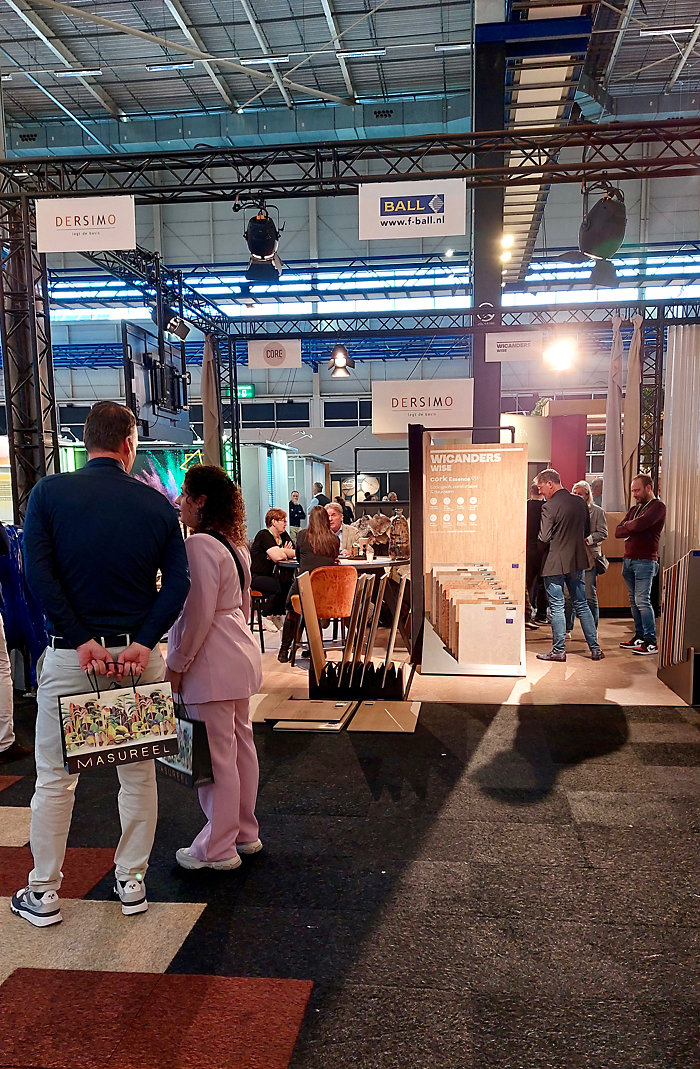 Dersimo uit Maassluis toonde op InCoDa Wicanders Wise - het productgamma van Amorim Cork Flooring waarvan het sinds 1 juli exclusief de distributie verzorgt.
