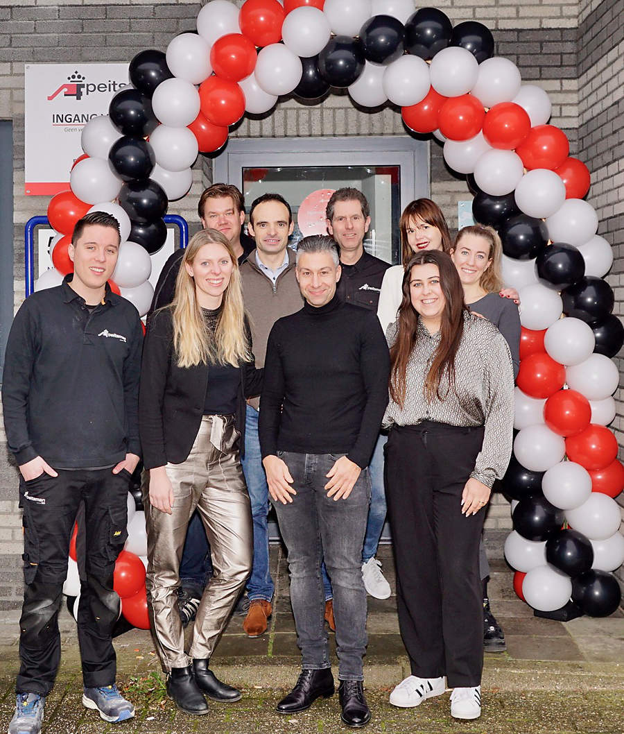 Team Peitsman Amsterdam verguld met de vernieuwing van het filiaal